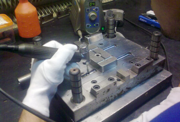 REGENERATION OF INJECTION MOULDS